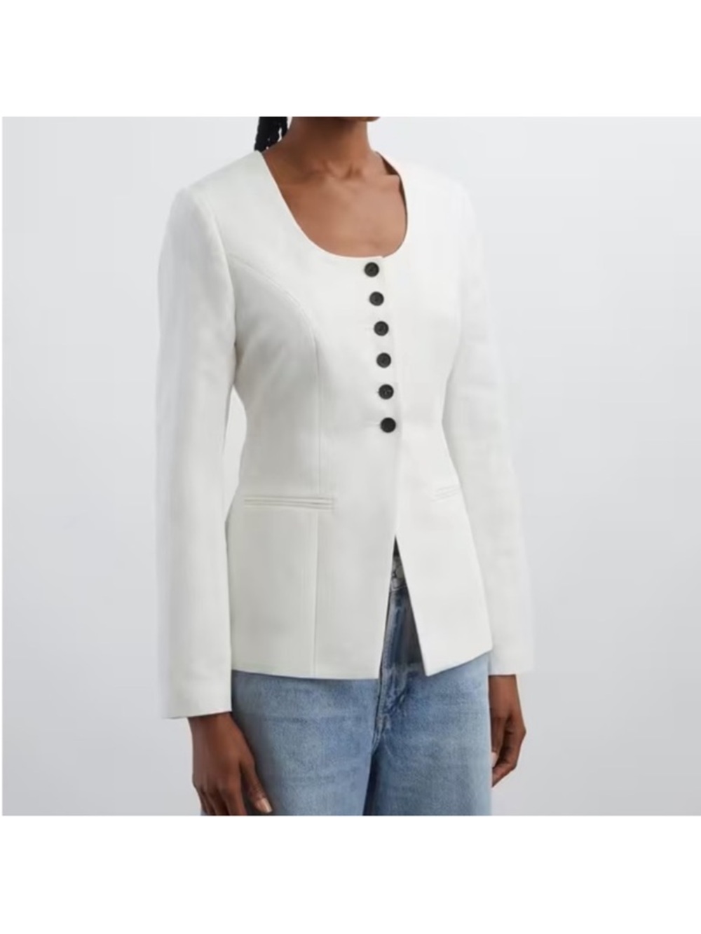 Aligne Daphne Linen Scoopneck Classic White Feminine Button-Front Jacket